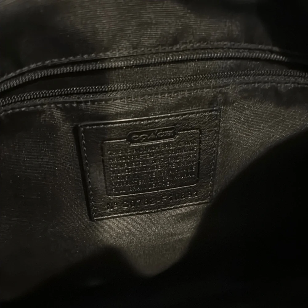 COACH VINTAGE Black Pebble Leather Chelsea Shoulder Bag. - Picture 2 of 4